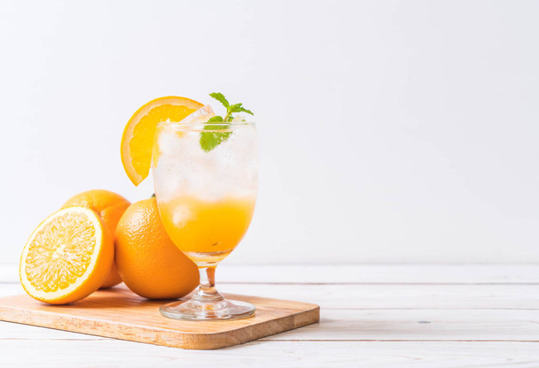 orange juice with soda - Valokuva, kuva