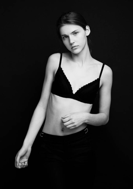 Model test with beautiful fashion model posing - Foto, afbeelding