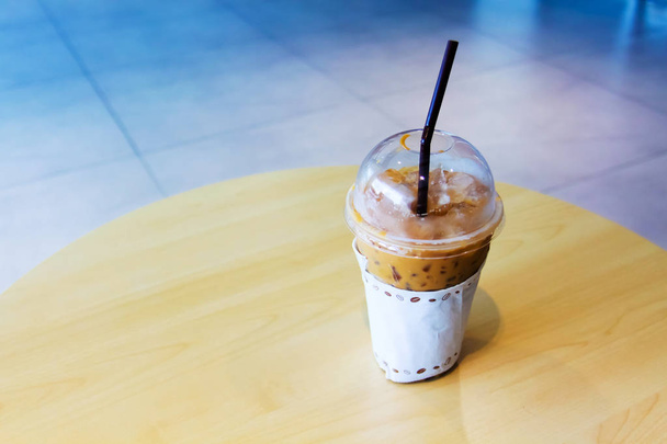Холодный кофе на вынос
 - Фото, изображение