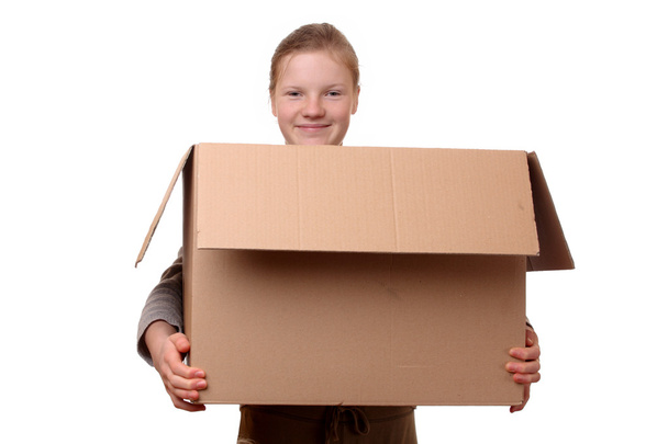 Mädchen mit Schachtel - Foto, Bild