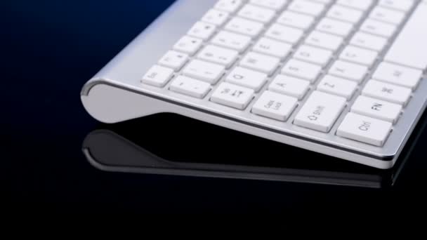 Moderní klávesnice a myši pro počítač detail - Záběry, video