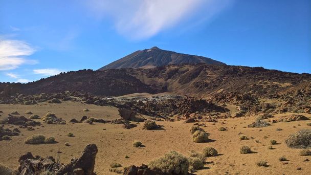 Het vulkanische landschap van de el Teide van Tenerife - Foto, afbeelding