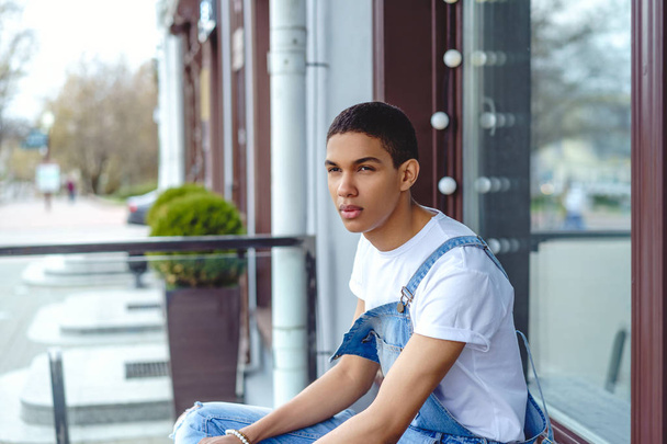 Afro-Amerikaanse jongen - Foto, afbeelding