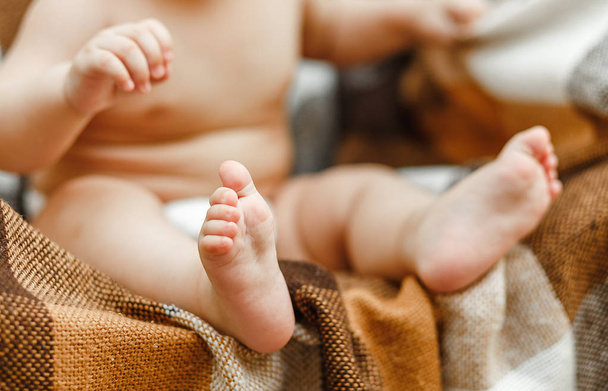 Close-up de bebê da criança pés bonitos
 - Foto, Imagem