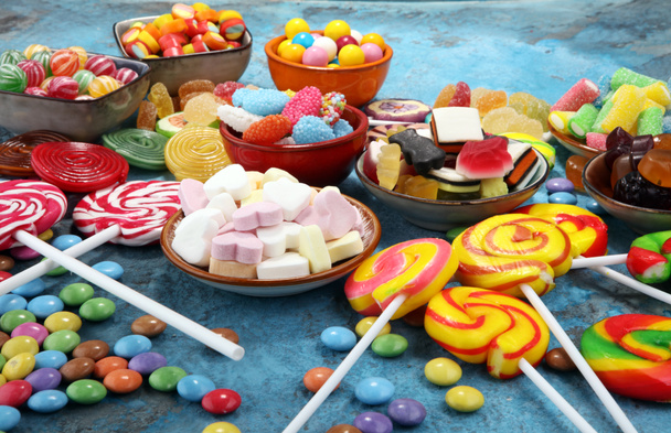 конфеты с желе и сахаром. красочный массив различных детей
 - Фото, изображение