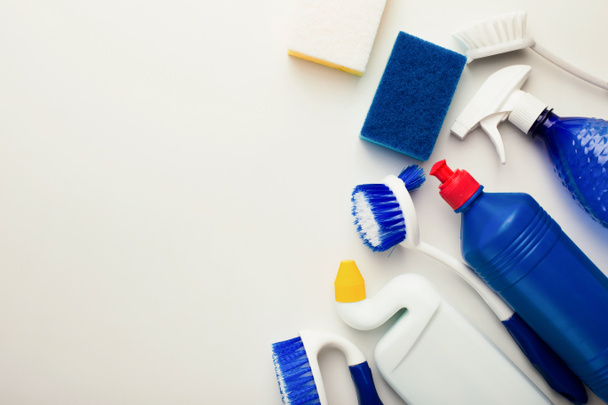 Υλικά καθαρισμού και προϊόντα για το σπίτι ξεκαθάρισμα - Φωτογραφία, εικόνα