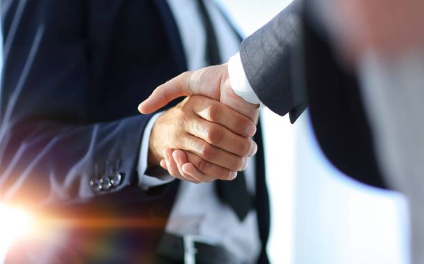 Business men giving a handshake. Business concept - Foto, Imagem