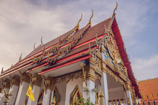 Thai temple in Phuket Town Wat Mongkolnimit. - Foto, imagen