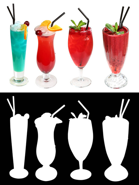 ensemble de cocktails décorés avec des feuilles de menthe et des tranches d'orange avec un canal alpha
 - Photo, image