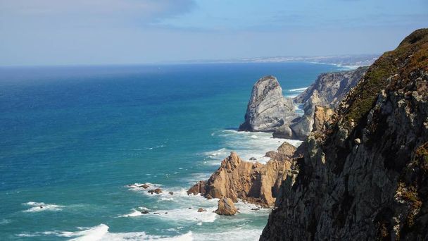 Cabo da Roca è un promontorio selvaggio e aspro che segna il punto più occidentale dell'Europa continentale
.,  - Foto, immagini