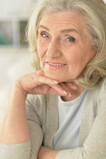 Portrait of senior woman  posing at home - Foto, Imagem