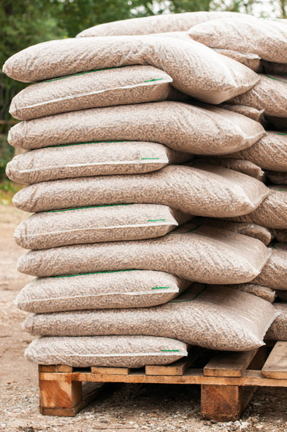 Biomasse en bois en sacs
 - Photo, image