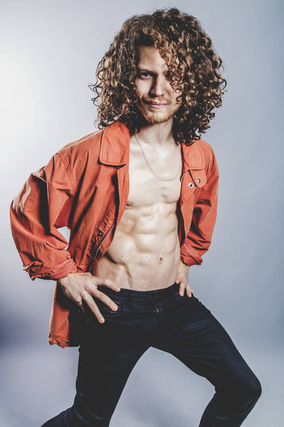 Young and attractive and muscular ginger man portrait - Foto, Imagem