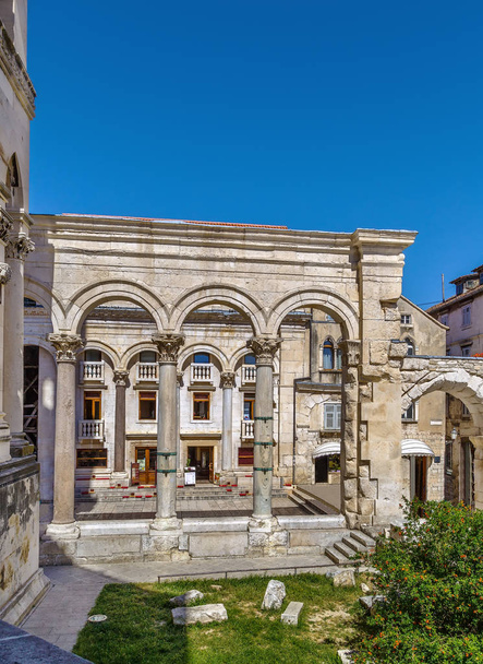 Oszlopsor az oszlopcsarnok square, Split, Horvátország - Fotó, kép
