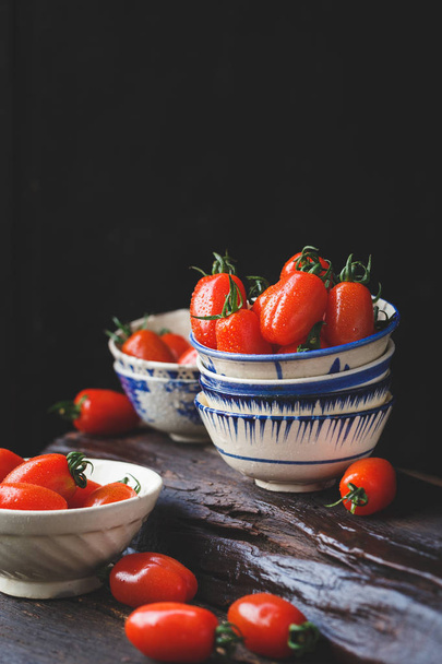 Tomates ciruela-Tomates cereza
 - Foto, imagen
