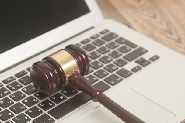 Judge gavel with laptop computer - Photo, image
