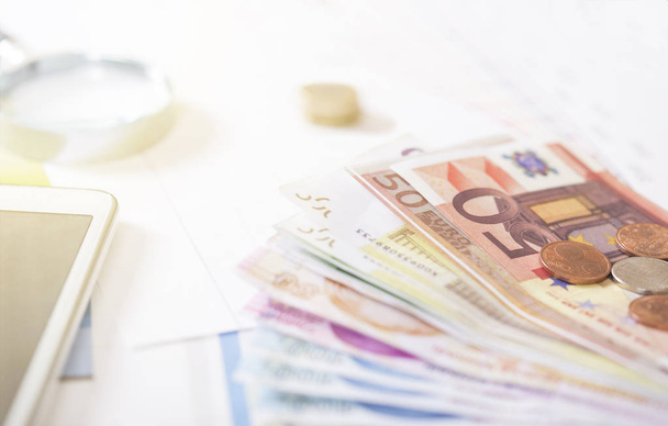 money stack on office desk - Fotoğraf, Görsel