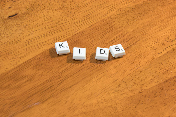 çocuklar oyun parçaları yla yazılmış - Fotoğraf, Görsel