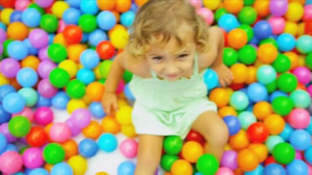 Çocuk oyun top havuzu - Video, Çekim