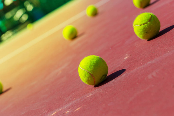 Tennis Balls on the Court - Fotó, kép