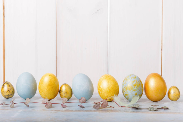 Színes húsvéti tojás, a hely a szöveg. Háttér - Fotó, kép