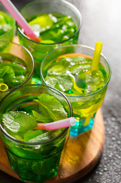Summer fresh mojito cocktails - Foto, Bild