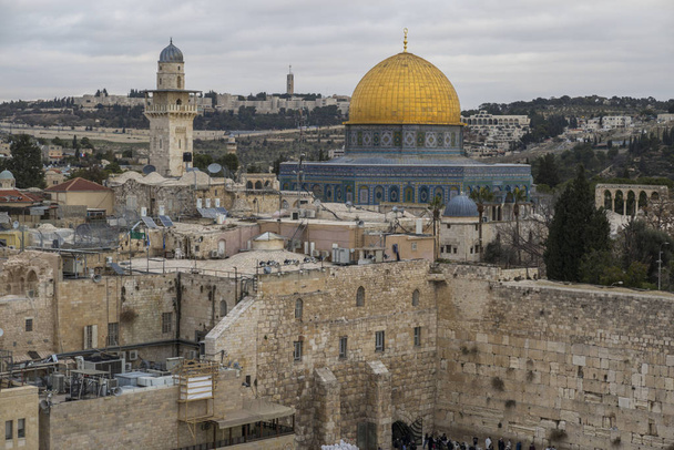 Vista Muro Occidentale e Cupola della Roccia, Città Vecchia, Gerusalemme, Israele
 - Foto, immagini