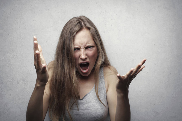 Portrait of an angry girl - Φωτογραφία, εικόνα