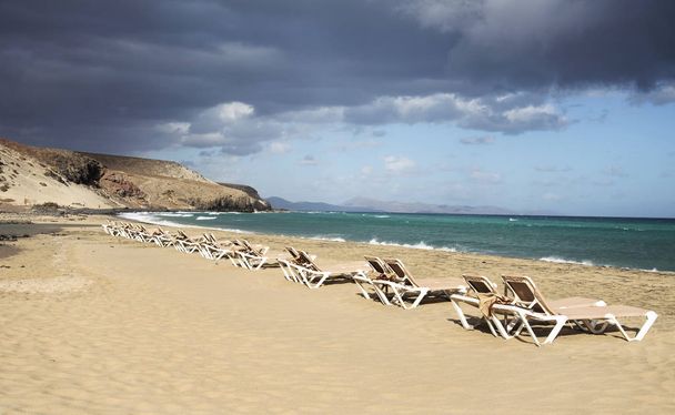 Пляж Мальбе в Фуэртевентуре, Испания
 - Фото, изображение