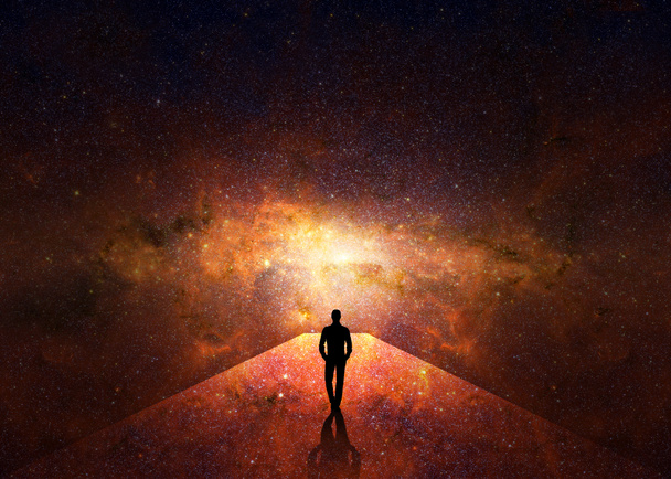 Człowiek idąc przez wszechświat - Zdjęcie, obraz