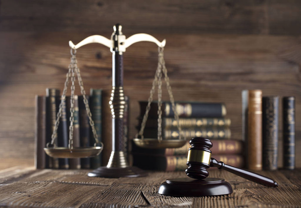 Recht en rechtvaardigheid concept hamer, omvang van de Justitie en gerechtelijk wetboek. - Foto, afbeelding
