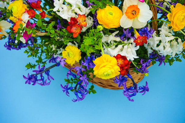 Summer bouquet with bright yellow and white flowers - Photo, Image