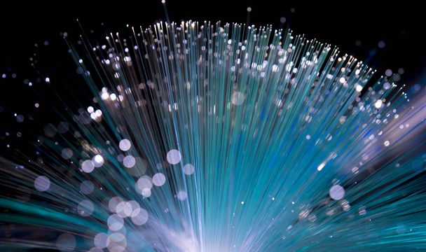 fiber optic weergegeven: gegevens of internet communicatieconcept - Foto, afbeelding