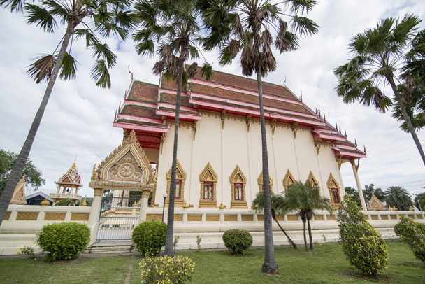 το Wat Klang στο κέντρο της πόλης της Buriram για την επαρχία της Μπούρι Ραμ στην Isan στην βορειοανατολική Ταϊλάνδη. Ταϊλάνδη, Buriram, Νοέμβριος 2017. - Φωτογραφία, εικόνα