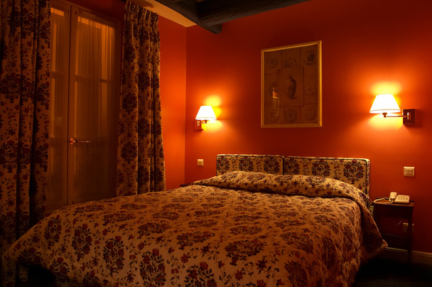 Quarto de Hotel romântico
 - Foto, Imagem
