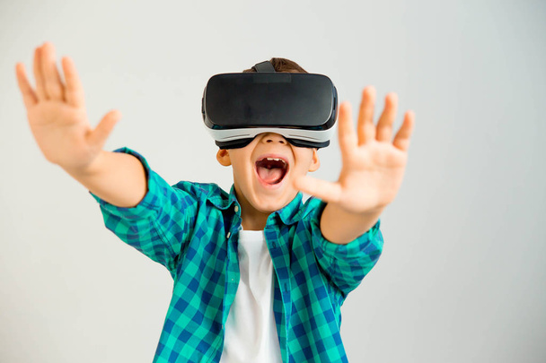 kid in vr headset - Photo, image