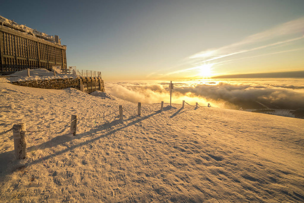 Hermoso paisaje de invierno Karkonosze montañas, Panorama
 - Foto, Imagen