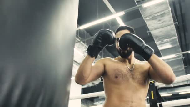 Topless Boxer Workout - Metraje, vídeo