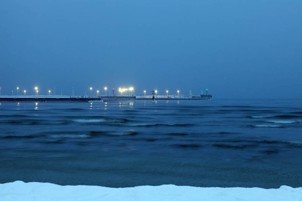 Pier Sopot em cenário de inverno
 - Foto, Imagem