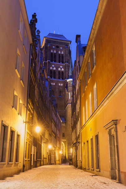 Bazylika Mariacka w Gdańsku w nocy - Zdjęcie, obraz