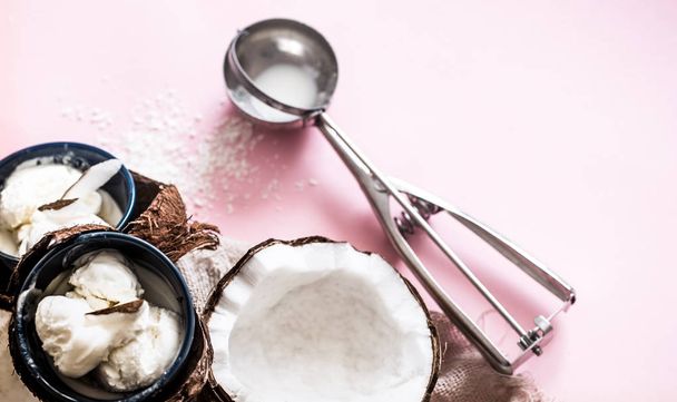 coconut ice cream on a pink background - Foto, Imagen