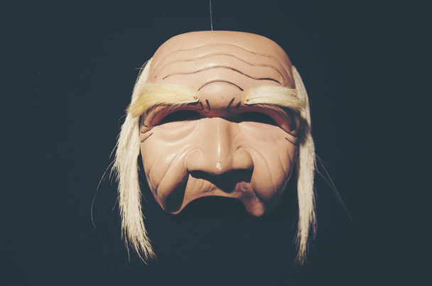 Máscara de madera Barong de Tegallalang en Bali, Indonesia
 - Foto, imagen