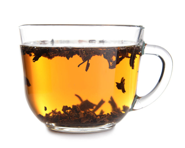 Скляна чашка гарячого чаю на білому тлі
 - Фото, зображення