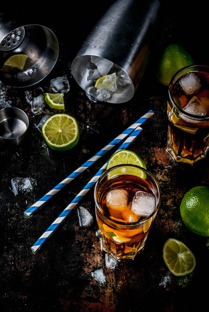 Cuba Libre, long island cocktail - Foto, afbeelding