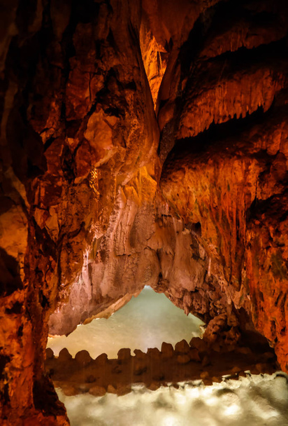 Interior view to grutas da moeda cave, Portugal - Φωτογραφία, εικόνα