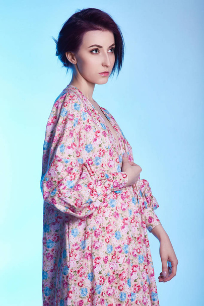 Japanese style young woman in kimono - Zdjęcie, obraz