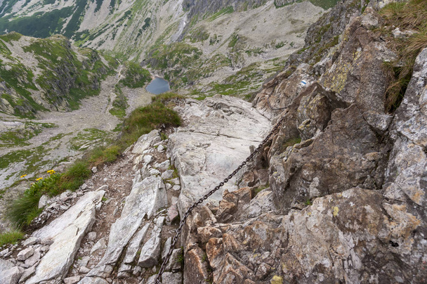 Mountain trail in the Zawrat. High Tatras. Poland. - Фото, изображение