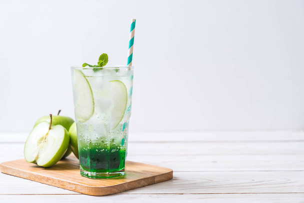green apple soda - Foto, Bild