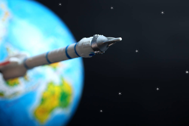 Een raket in de ruimte - Foto, afbeelding