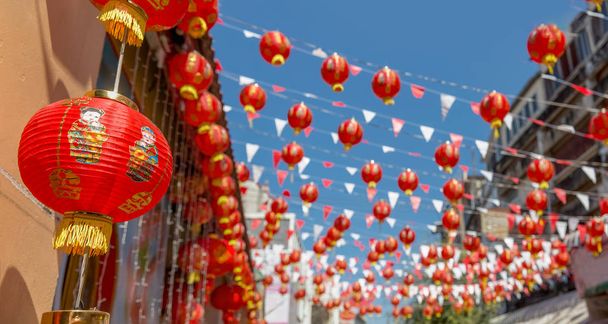 Lanternes de nouvel an chinois dans la ville de Chine. - Photo, image